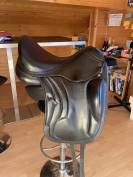 Selle dressage equestro 