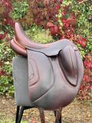 Selle de dressage Antar&egrave;s Tempo &ndash; 17,5&rdquo;