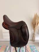 Selle de dressage Antar&egrave;s Tempo &ndash; 17,5&rdquo;