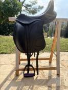 Selle dressage Devoucoux 