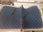 Tapis de selle Equi. Thème