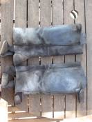 Mini chaps noires en cuir T3