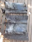 Mini chaps noires en cuir T3