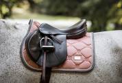 Tapis de selle PINK PEARL - Equestrian Stockholm