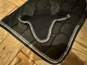 TAPIS ENSEMBLE NOIR A STRASS ANNA SCARPATI