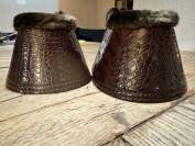 SUPERBES CLOCHES MARRON IMMITATION CROCO