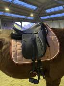 Selle de dressage 