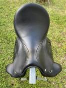 Selle Dressage Eric Thomas 17 pouces