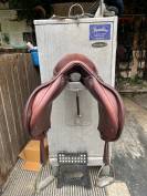 Selle 17 pouces Équipe 2023