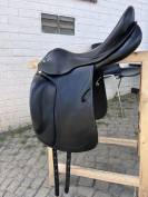 Selle de dressage monoquartier de marque prestige