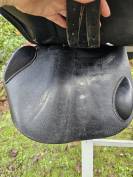 Selle Jump'in One noire 17 pouces à vendre