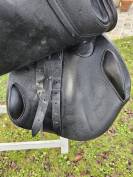 Selle Jump'in One noire 17 pouces à vendre