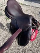 Selle CWD 17 pouces + housse et kit nettoyage 