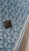 Tapis velvet bleu