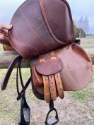 Sella da salto ostacoli Equipe  17" - 2023