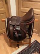Selle de dressage CWD
