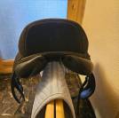 Sella da dressage Ikonic  17.5" - 2018