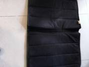 Tapis dressage Anky noir avec reflets verts brillants