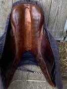 Selle stubben cuir 17,5pouces