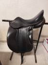 Selle dressage fleur de lys 17