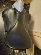 Sella da dressage Ikonic  17.5" - 2018