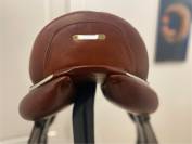 Selle dressage  en tres bien Etat SE37