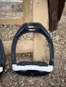 À VENDRE : Selle Childeric 17,5" (Année 2014)