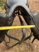 Selle de dressage Aulion 18 pouces neuve
