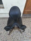 Sella da dressage Childeric DJO 17.5" - 2023