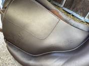 Sella mista Bates  17" - 2024