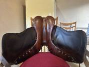Belloir Saumur dressage 17,5” marron