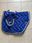Ensemble TAPIS + BONNET PÉNÉLOPE