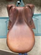 Selle de saut Butet 17,5