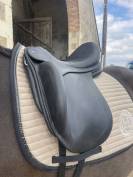 Selle de dressage Childeric DHE 