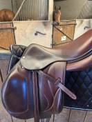 Selle devoucoux mono quartier en taille 17,5