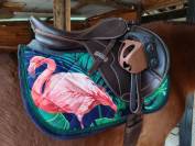 Tapis de selle original motif flamand rose