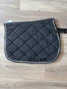 Tapis paddock chazey noir/jaune