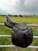 Vend selle GBS 17 pouces de 2021 avec protège selle et 
