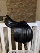 À vendre – Selle Forestier Club Junior 16” + accessoire