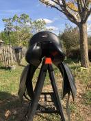 Selle de dressage Tekna 17,5 pouces 