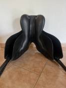 Selle de dressage Ikonic double quartier Evolution 