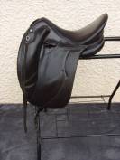 Selle Dressage Devoucoux Mendia 17' petit prix 