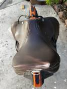 Selle de saut tekna