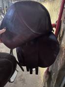 Sella da salto ostacoli   16.5" - 2015