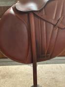 Sella da salto ostacoli Butet  17.5" - 2025