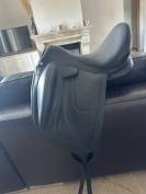 Selle de dressage Devoucoux Makila Harmonie S taille 17