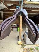 Sella da salto ostacoli  Flex On  17" - 2024