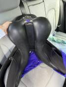 Sella da salto ostacoli Bates  17" - 2019