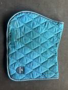 Tapis bleu émeraude 