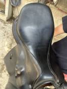 Selle childeric noire 17’